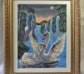 Вышитые картины - Лебеди у водопада