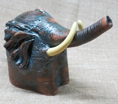 Статуэтки - слоник с поднятым хоботком
