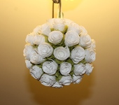 Оригинальные подарки - Шар-подвеска Белые розы