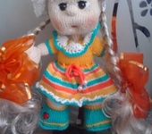 Вязаные куклы - Вязанная кукла в панамке