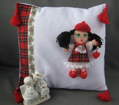 Подушки, одеяла, покрывала - декоративная подушка с куклой Милочкой