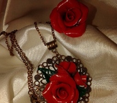 Комплекты украшений - Красные розы