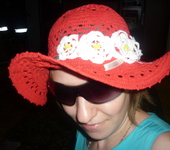 Головные уборы - летняя шляпа "леди в красном"