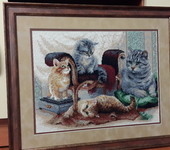 Вышитые картины - Кошка с котятами ручной работы